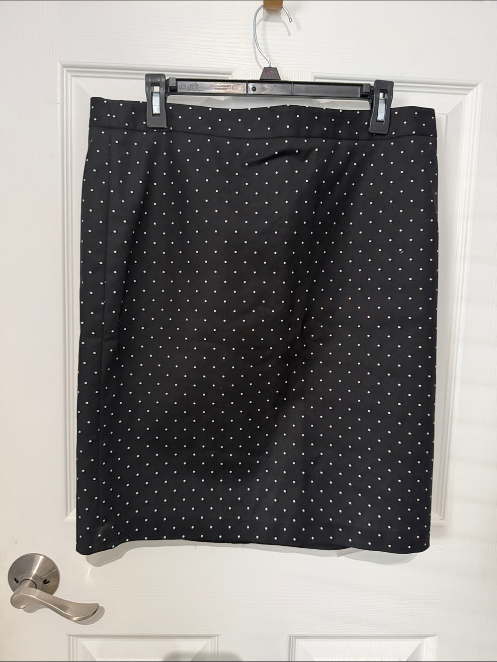 NWT Liz Claiborne Black Pencil Skirt with White Polka Dots. Size 14.